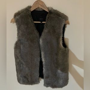 Aritzia Faux fur vest